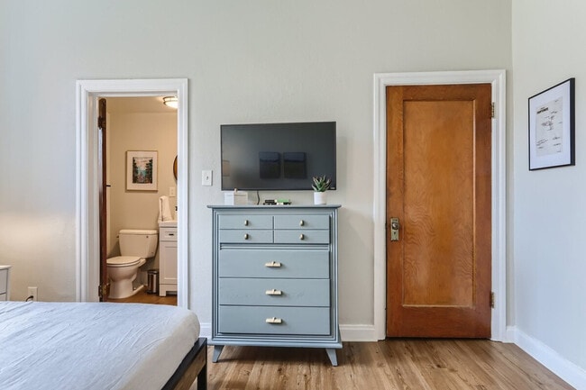 Photo - 2805 E 16th Ave Unit SI FL1-ID1026283P