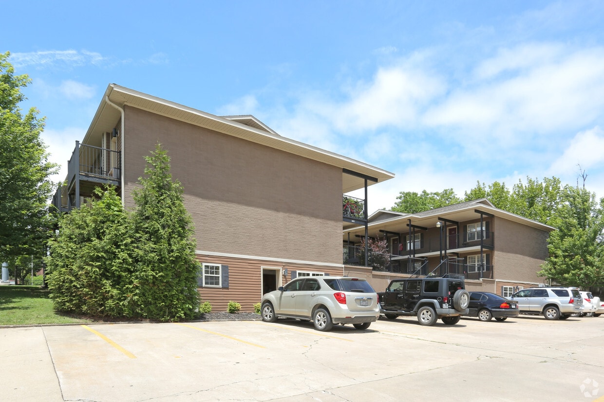Floor Plan - Campus Corner