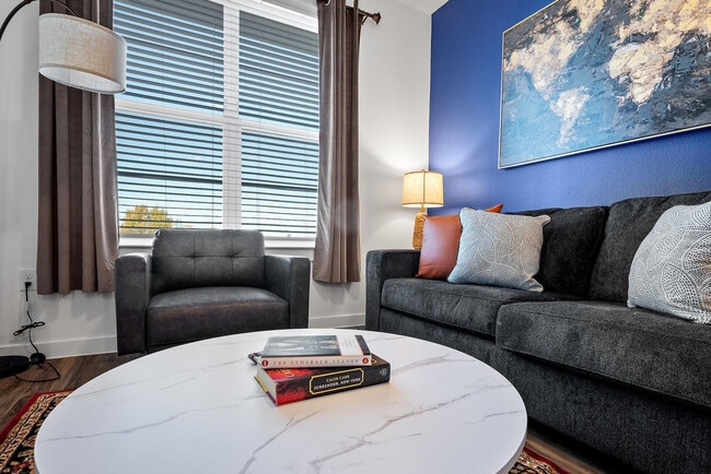 Photo - 2425 E Riverside Dr Unit ID1240407P