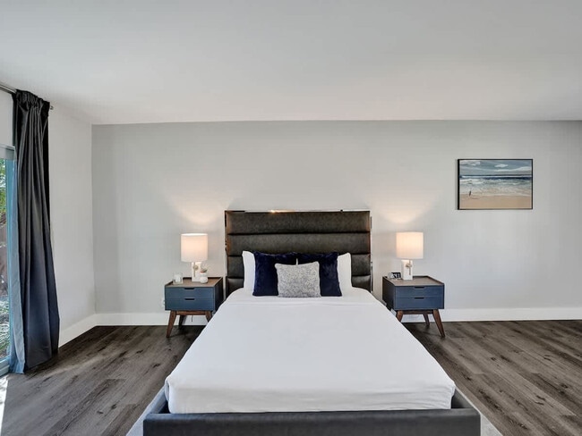 Building Photo - 3204 NE 9th St Unit SI ID1503949P