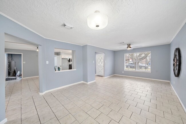 Photo - 712 Damon St