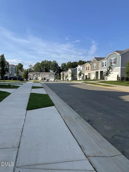 Photo - 930 Field Ivy Dr