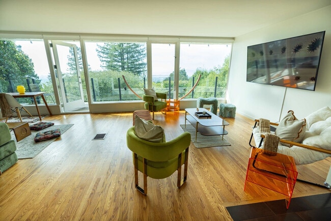 Building Photo - 1072 Keeler Ave Unit ID1364156P