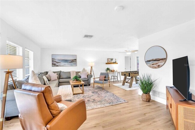 Photo - 2921 Captiva Dr