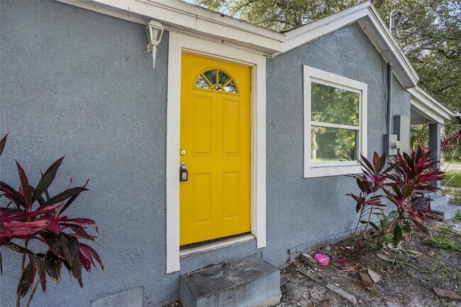 Photo - 906 Celery Ave