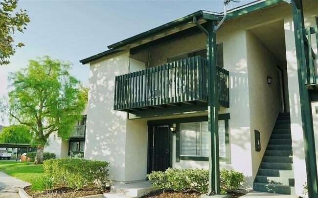 Building Photo - 23232 Orange Ave Unit 2