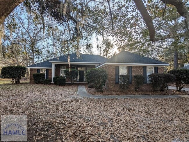 Building Photo - 550 Laurenburg Dr