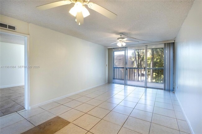 Photo - 10855 SW 112th Ave Unit 311