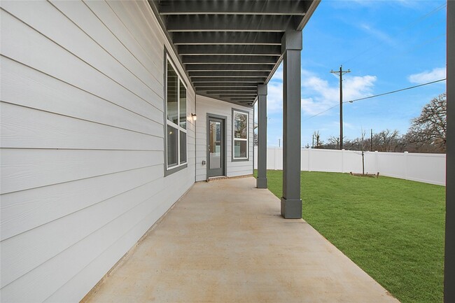 Photo - 1605 Katharina Ave