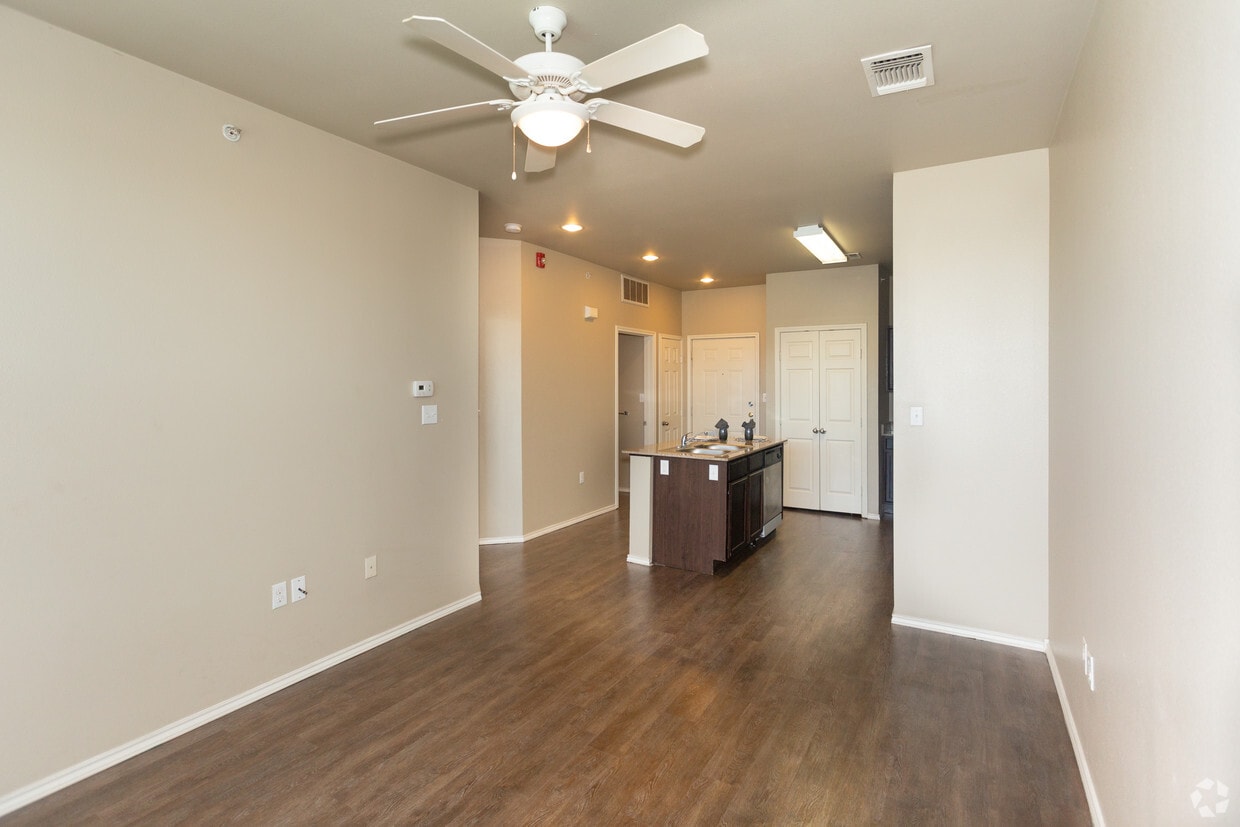 Floor Plan - The Hollywood