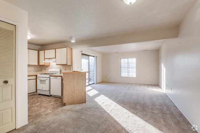 Photo - Emerald Park Apartments