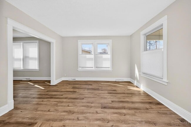 Photo - 1007 W Loveland Ave