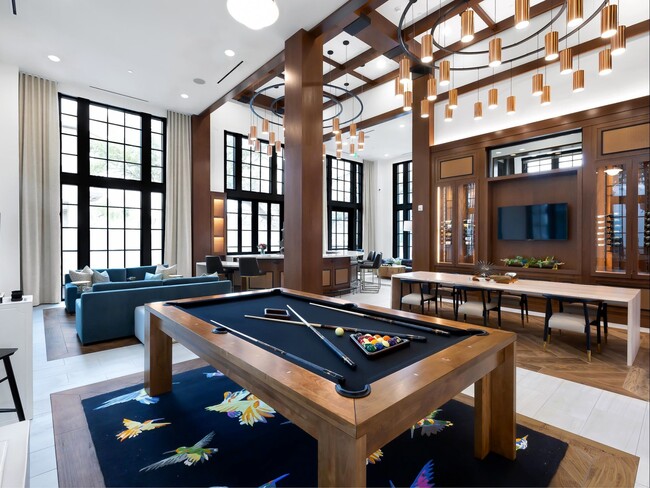 Photo - AMLI Lakeline