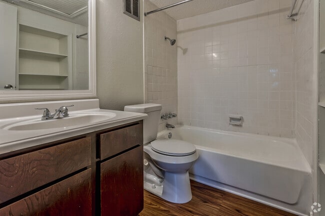 1BR,1BA - 700 SF - Silver Creek Apartments