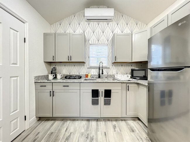 Photo - 2008 E Grant Ave Unit ID1094235P