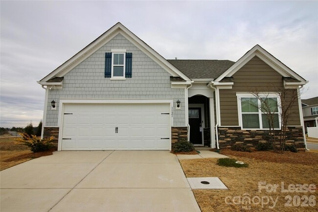 Building Photo - 1121 Secrest Cmns Dr