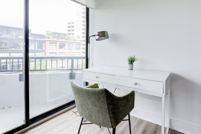 Photo - 1550 Clarendon Blvd Unit ID1024653P