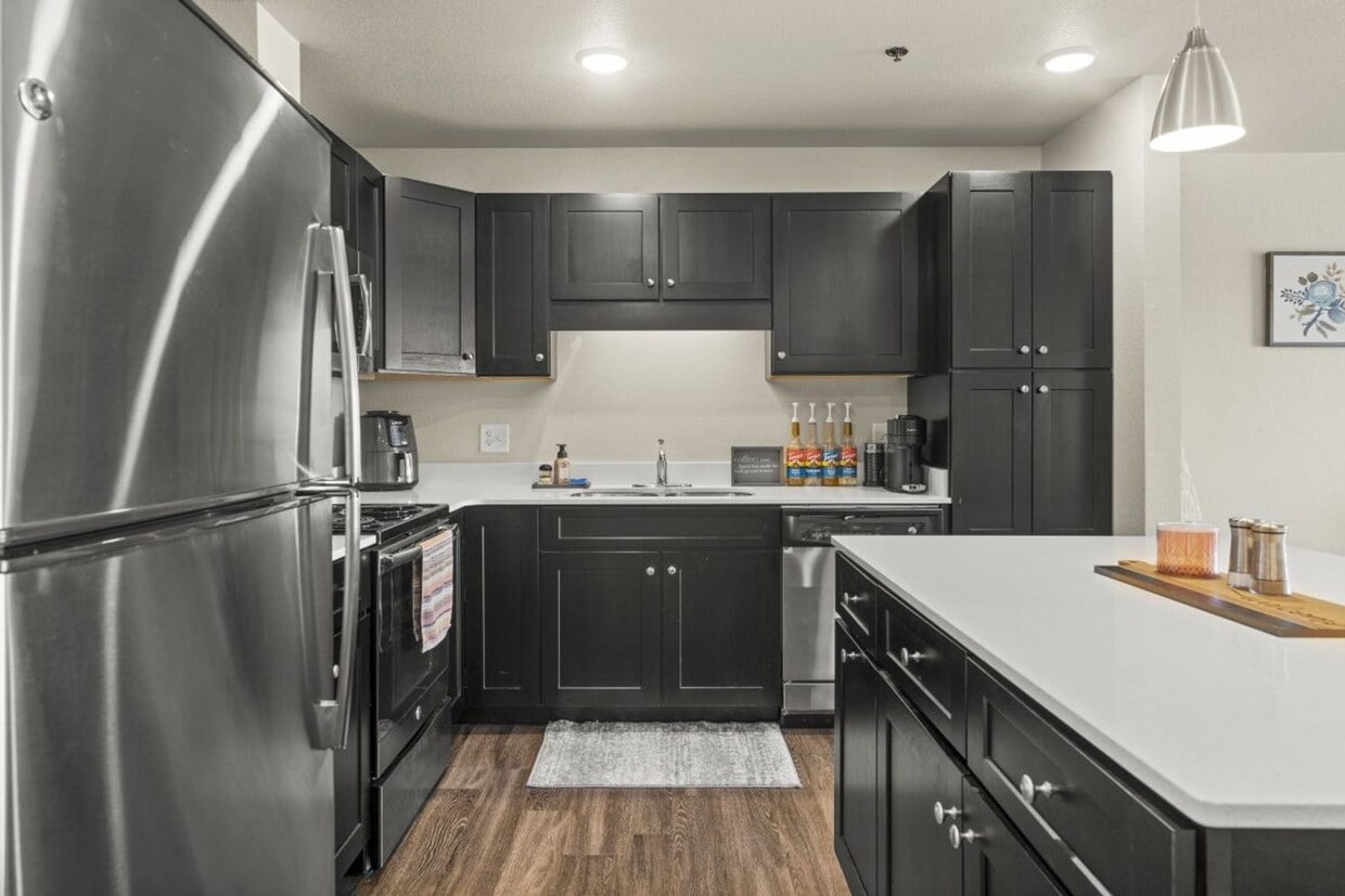 Floor Plan - 2 Bed - 1 Bath - LMI