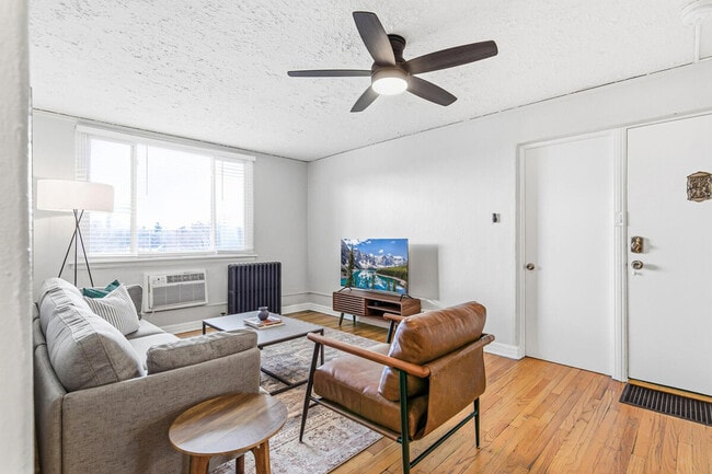 Photo - 1666 Detroit St Unit ID1318193P