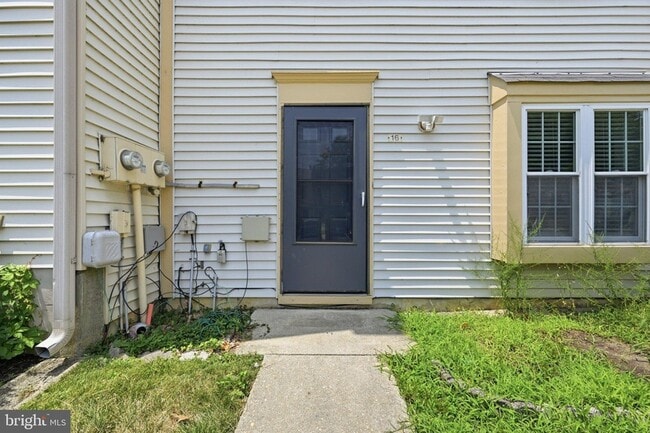 Photo - 16 Meadowside Ct