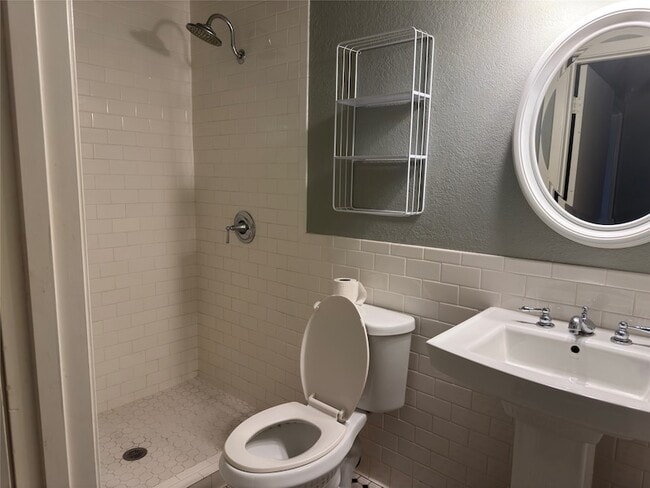 Photo - 1824 Northcrest Dr