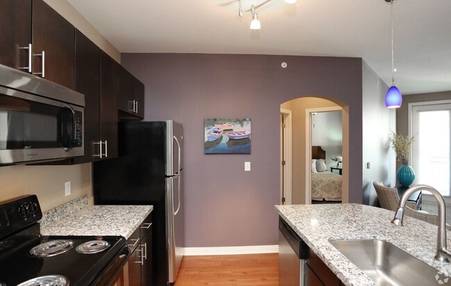 Photo - Avalon - Forum, LLC - AVA