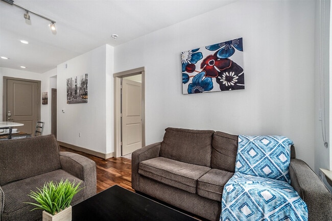 Photo - 955 St Joseph Pkwy Unit ID1359163P