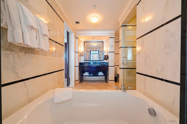 Photo - 4401 Collins Ave Unit SI ID1540524P