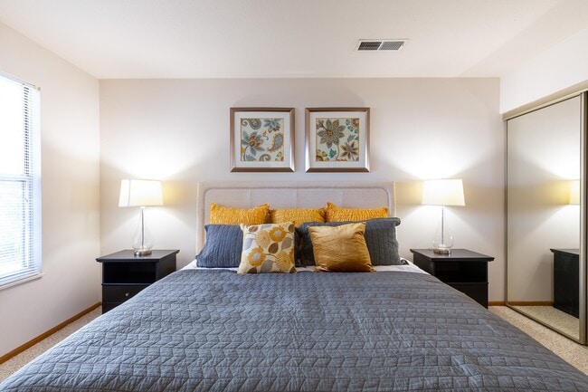 Building Photo - The Vista at Rocky Fork