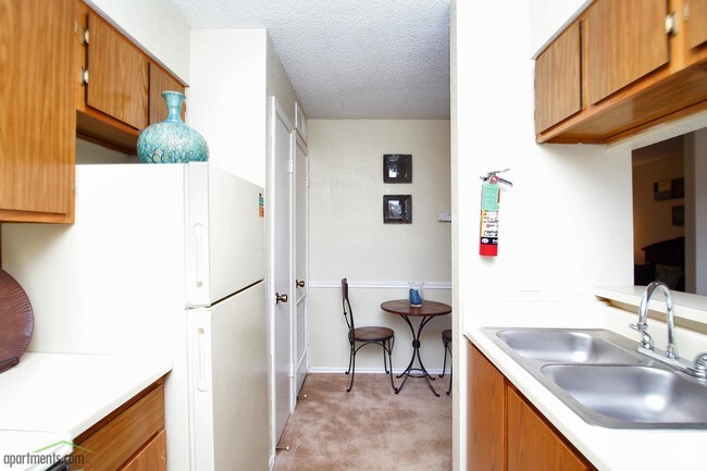 Kitchen - Alexis Park