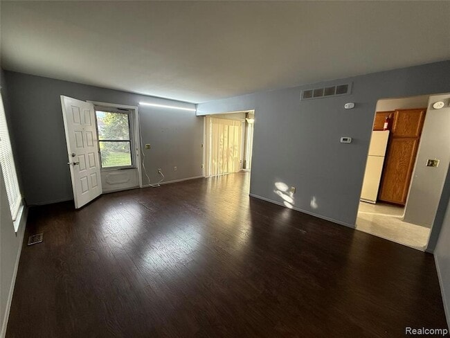 Photo - 15817 Charleston Dr