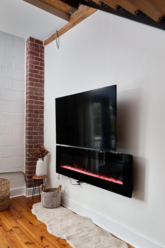 Photo - 403 E 33rd St Unit ID1353814P