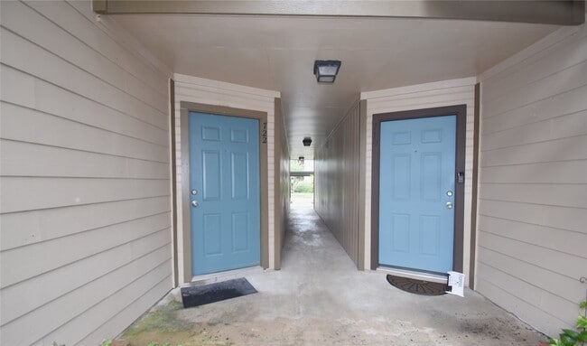 Photo - 2121 Hepburn St Unit 722