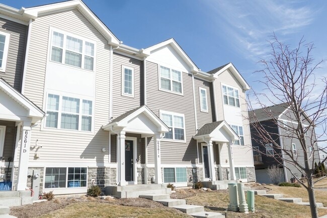 Building Photo - 6561 Sassafras Wy