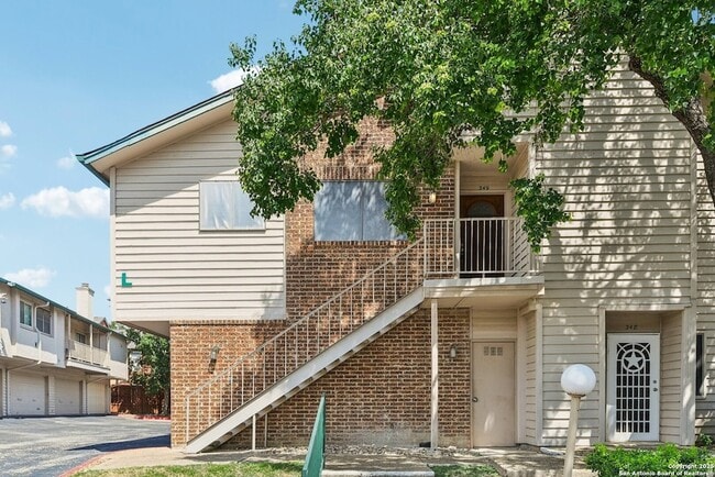 Photo - 349 Harmony Ct