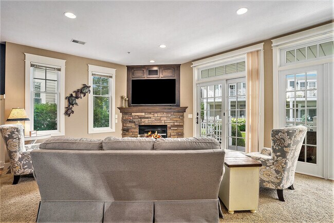 Photo - 807 Lake St Unit ID1073561P