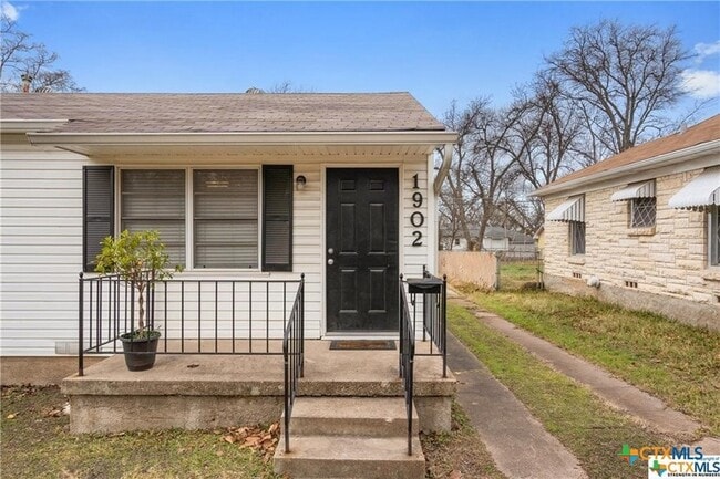 Photo - 1902 S 9th St