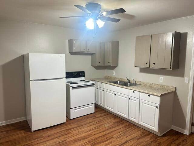 Photo - 257 SE Bell St