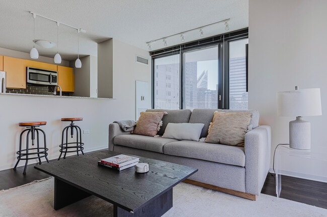 Photo - 225 N Columbus Dr Unit SI FL43-ID1426