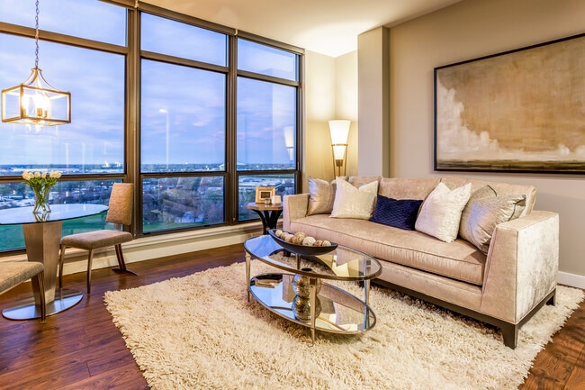 Building Photo - One Arlington