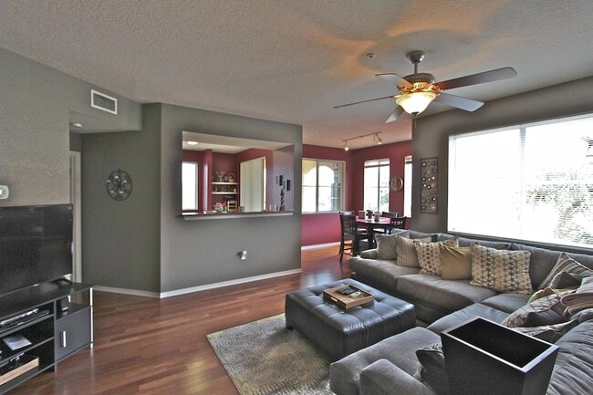 Building Photo - 11033 Legacy Blvd Unit 301