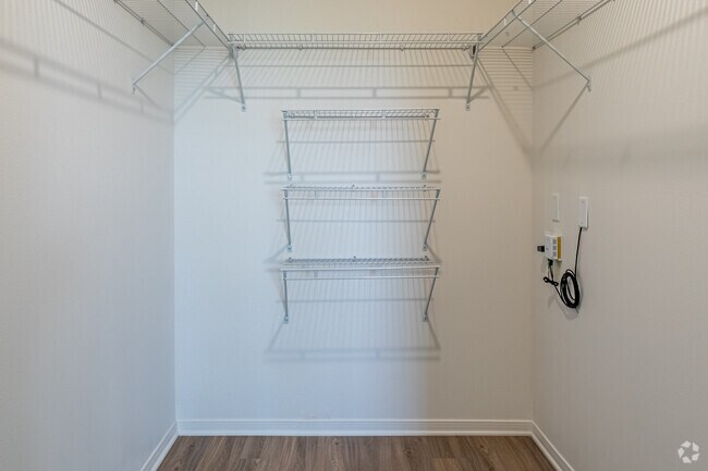 1BR, 1BA - 781-840SF - Renaissance Pointe