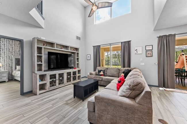 Building Photo - 8401 Secret Key Cove Unit ID1285822P