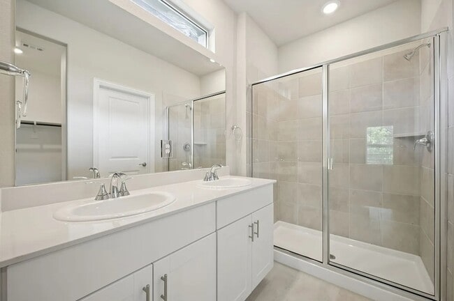 Photo - 524 Clover Crk Dr