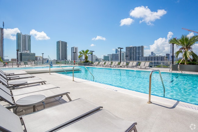 Photo - Midtown 5