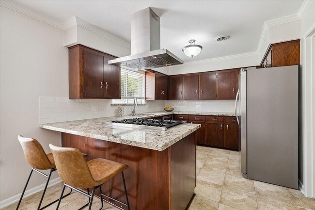 Photo - 9777 Larston St