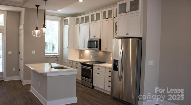 Photo - 17014 Fairmount Way