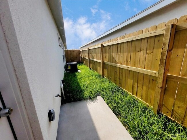 Photo - 7102 N 56th Ln Unit 2