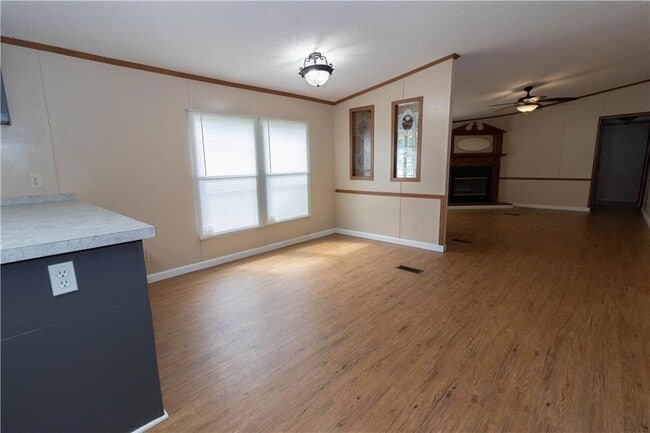 Photo - 400 Jefferson Dr