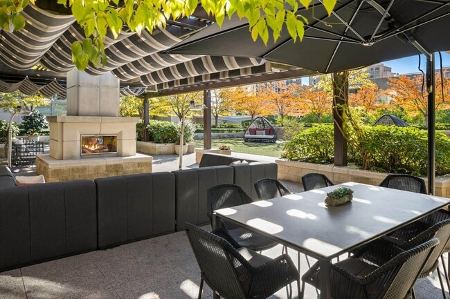 Photo - Ashton Bellevue